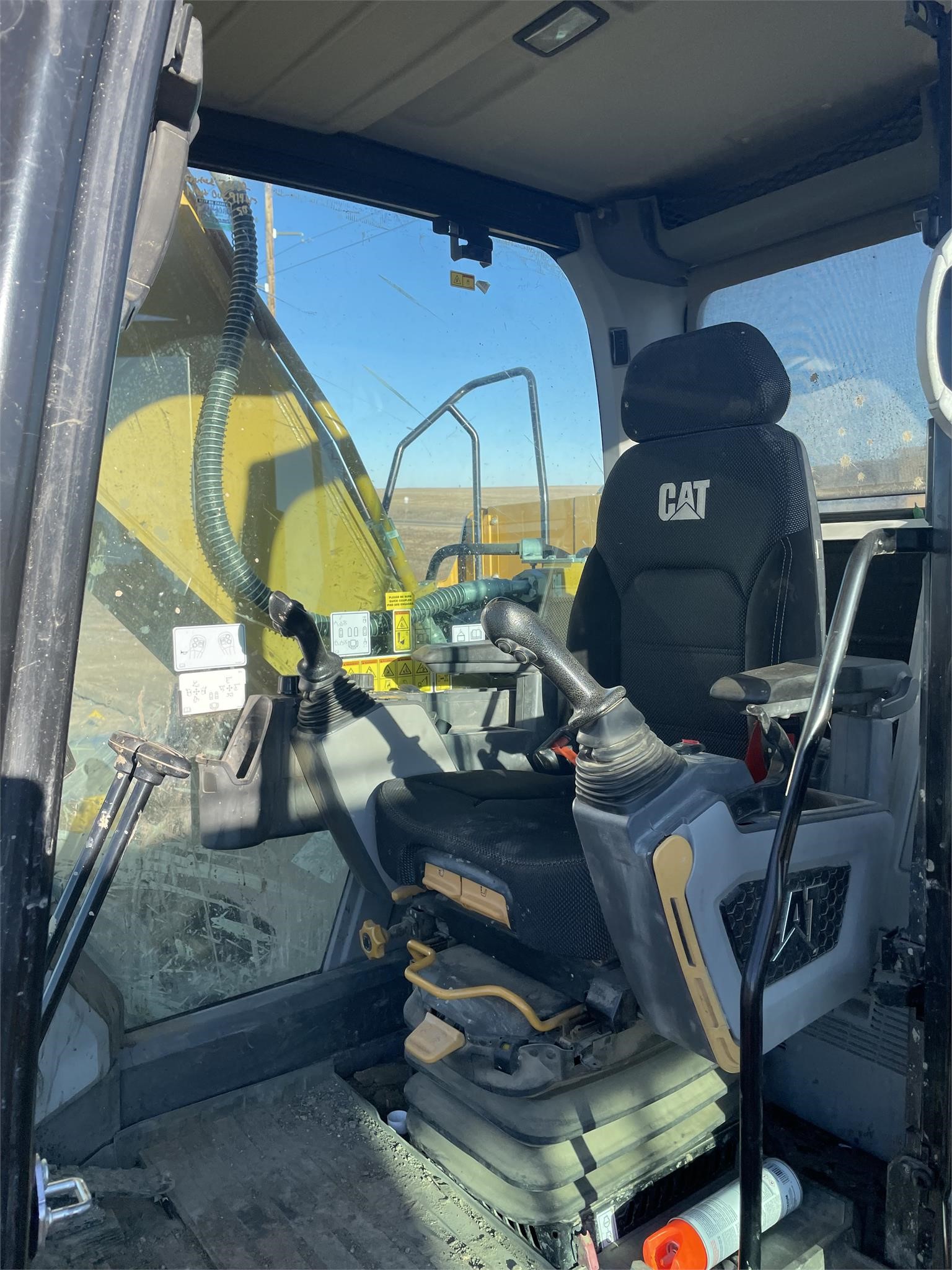 2022 CATERPILLAR 330 2022 CATERPILLAR 330 - image 5 of 5