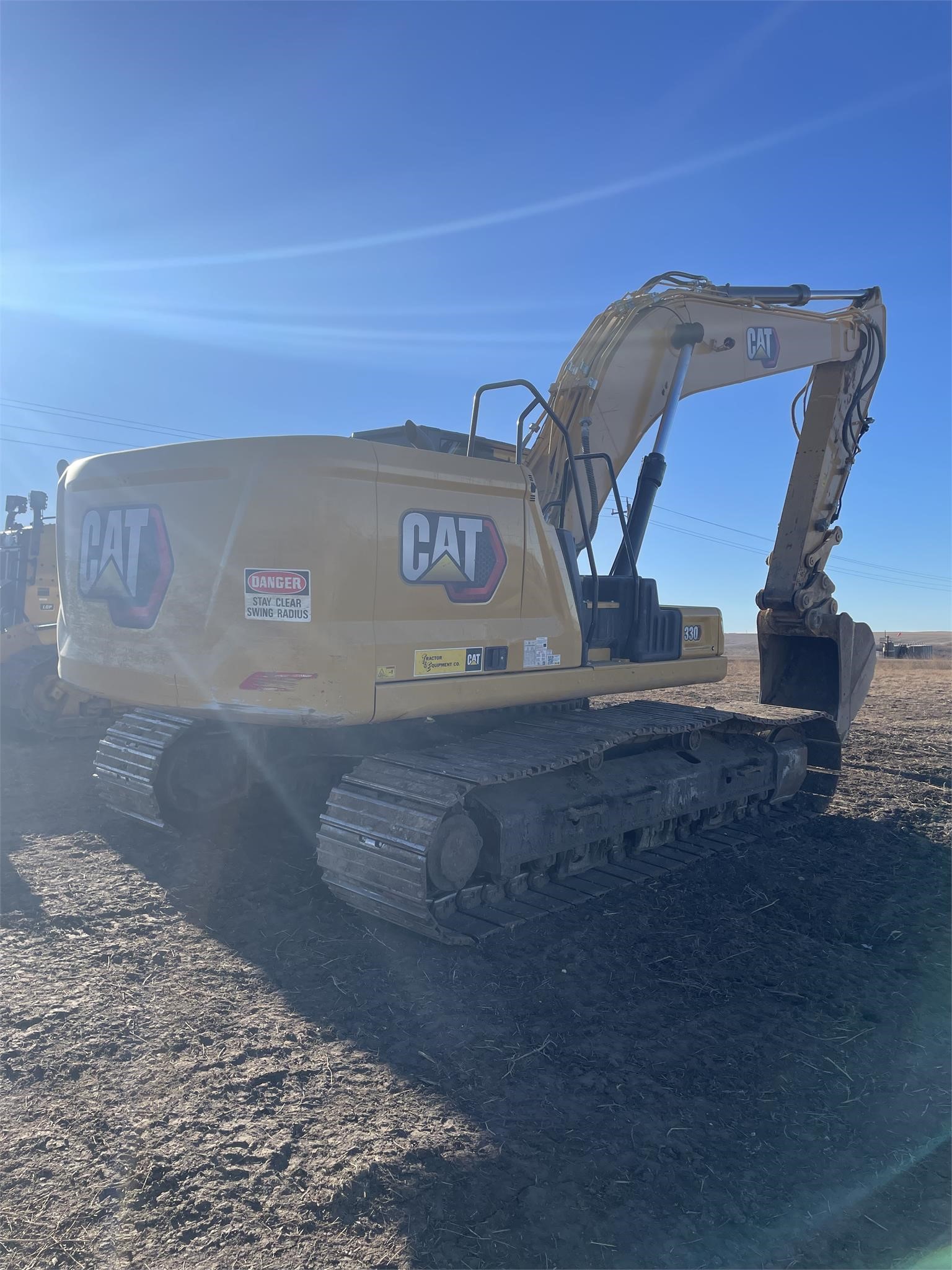 2022 CATERPILLAR 330 2022 CATERPILLAR 330 - image 3 of 5