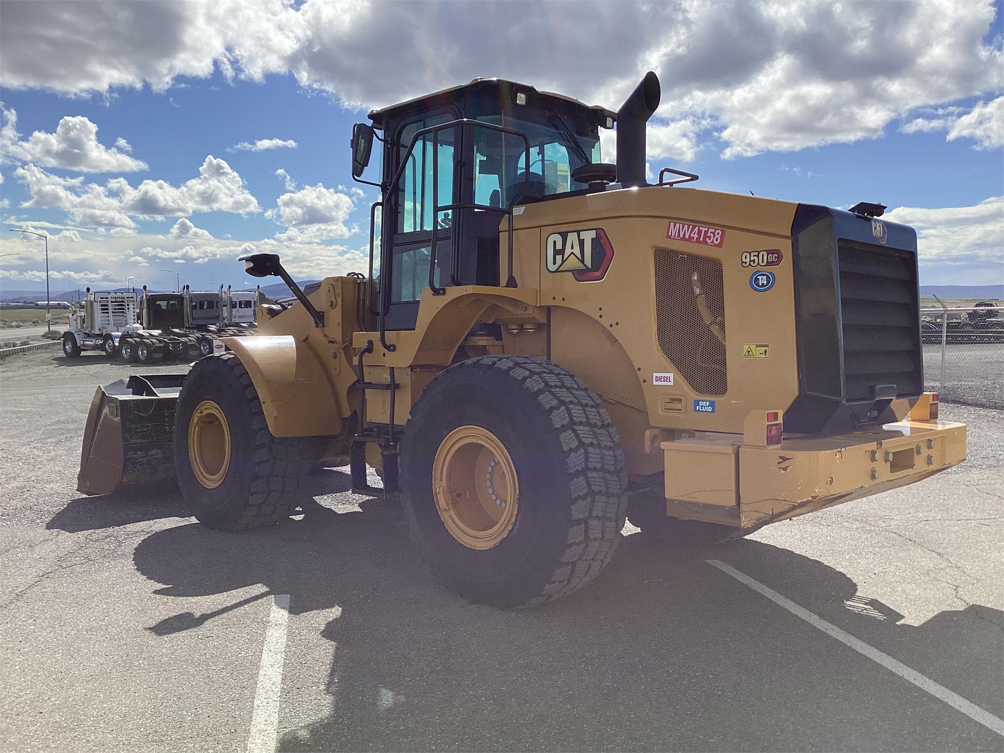 2021 CATERPILLAR 950GC 2021 CATERPILLAR 950GC - image 2 of 6