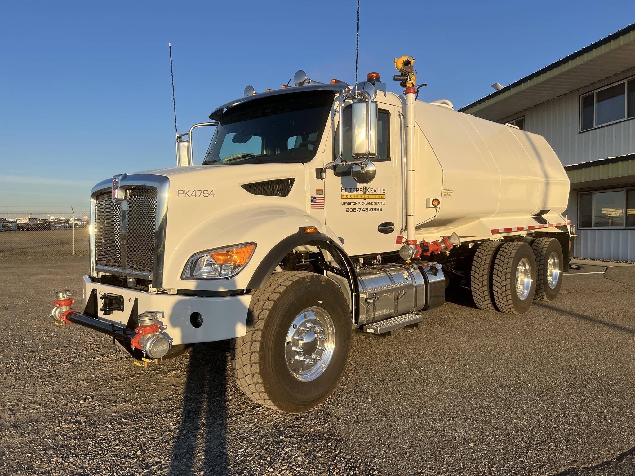 2025 KENWORTH T480 2025 KENWORTH T480 - image 1 of 6