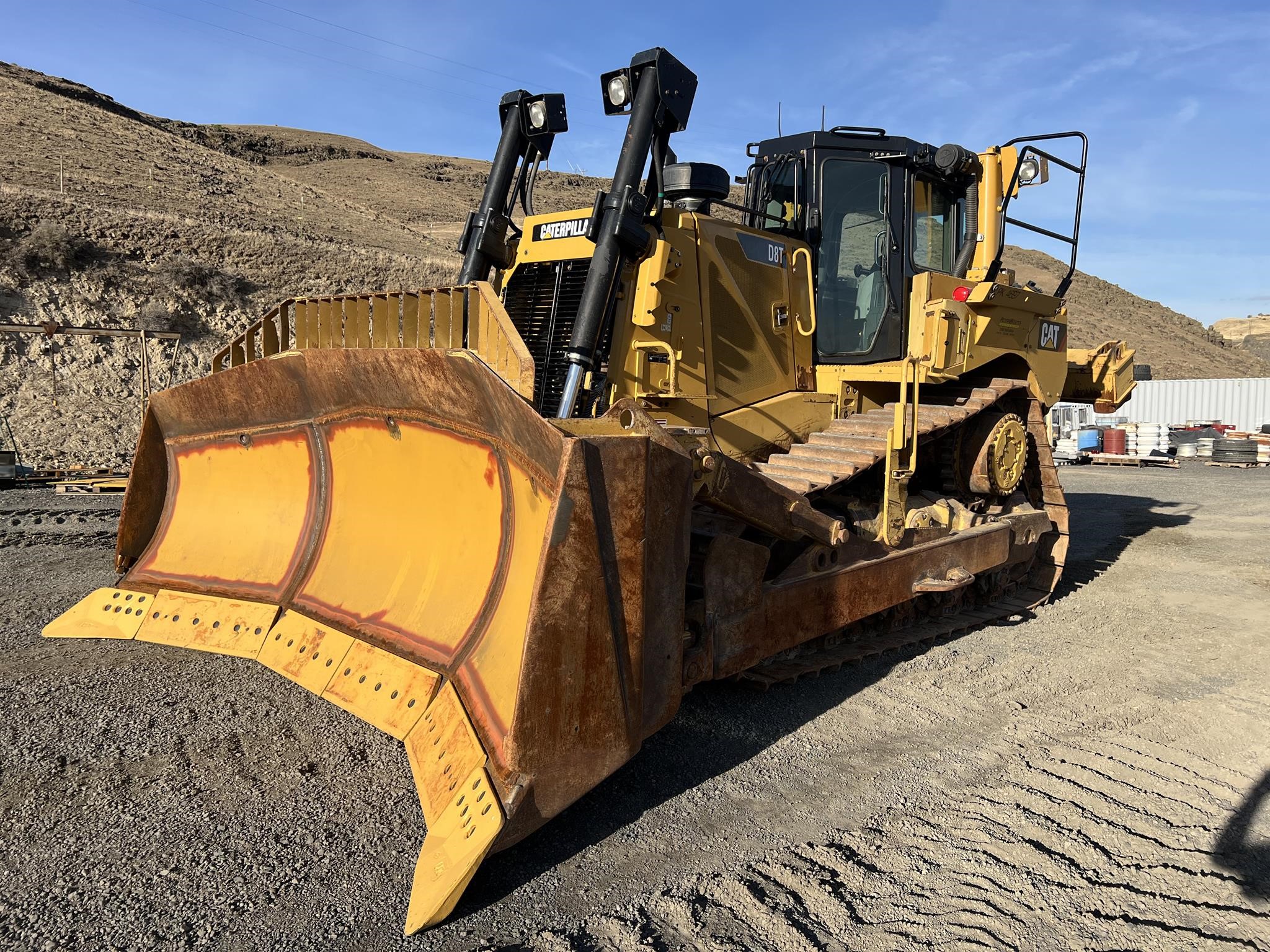2014 CATERPILLAR D8T 2014 CATERPILLAR D8T - image 1 of 6