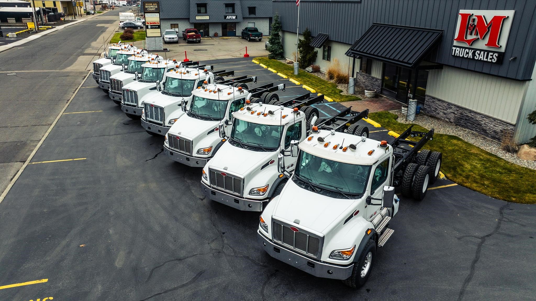 2025 PETERBILT 548 2025 PETERBILT 548 - image 5 of 6