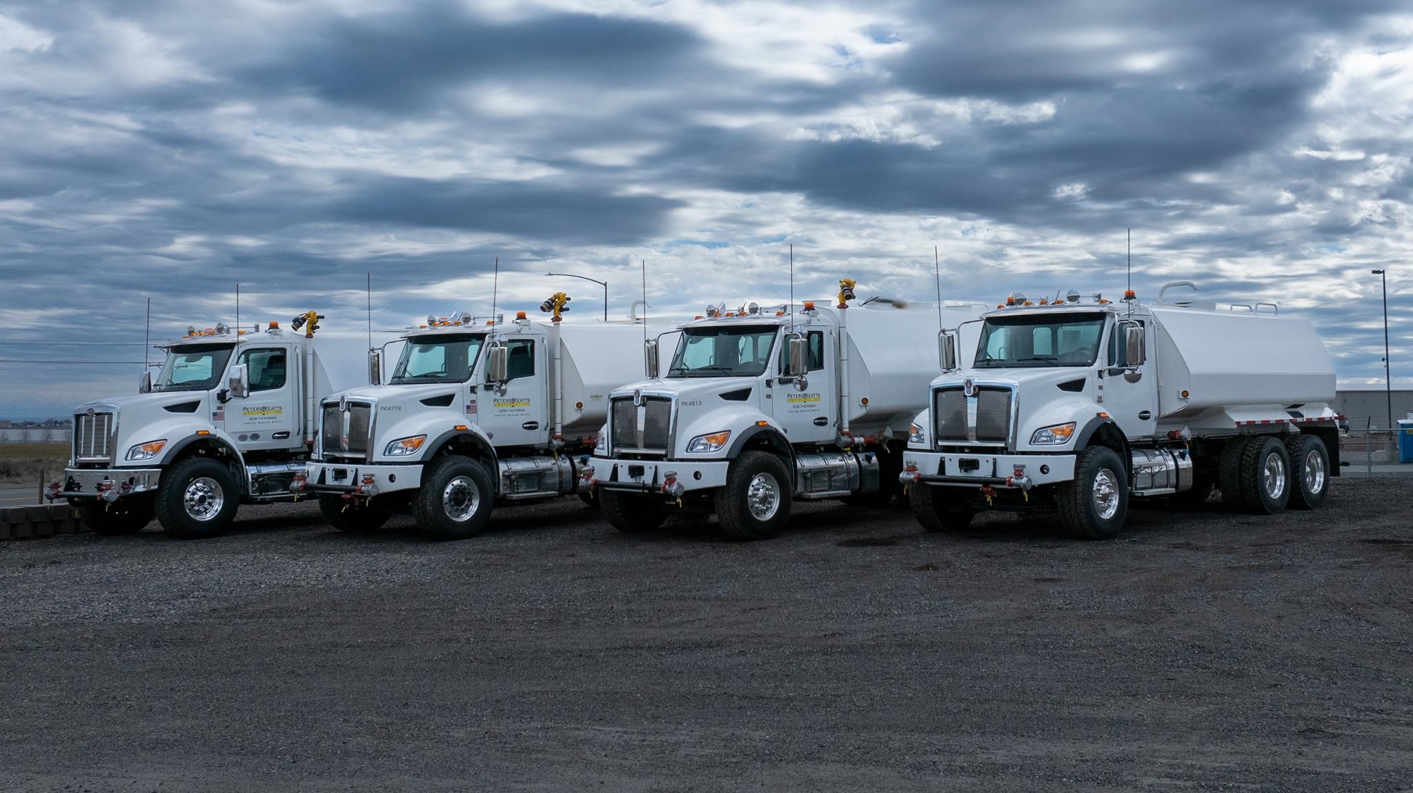 2019 PETERBILT 348 2019 PETERBILT 348 - image 2 of 6