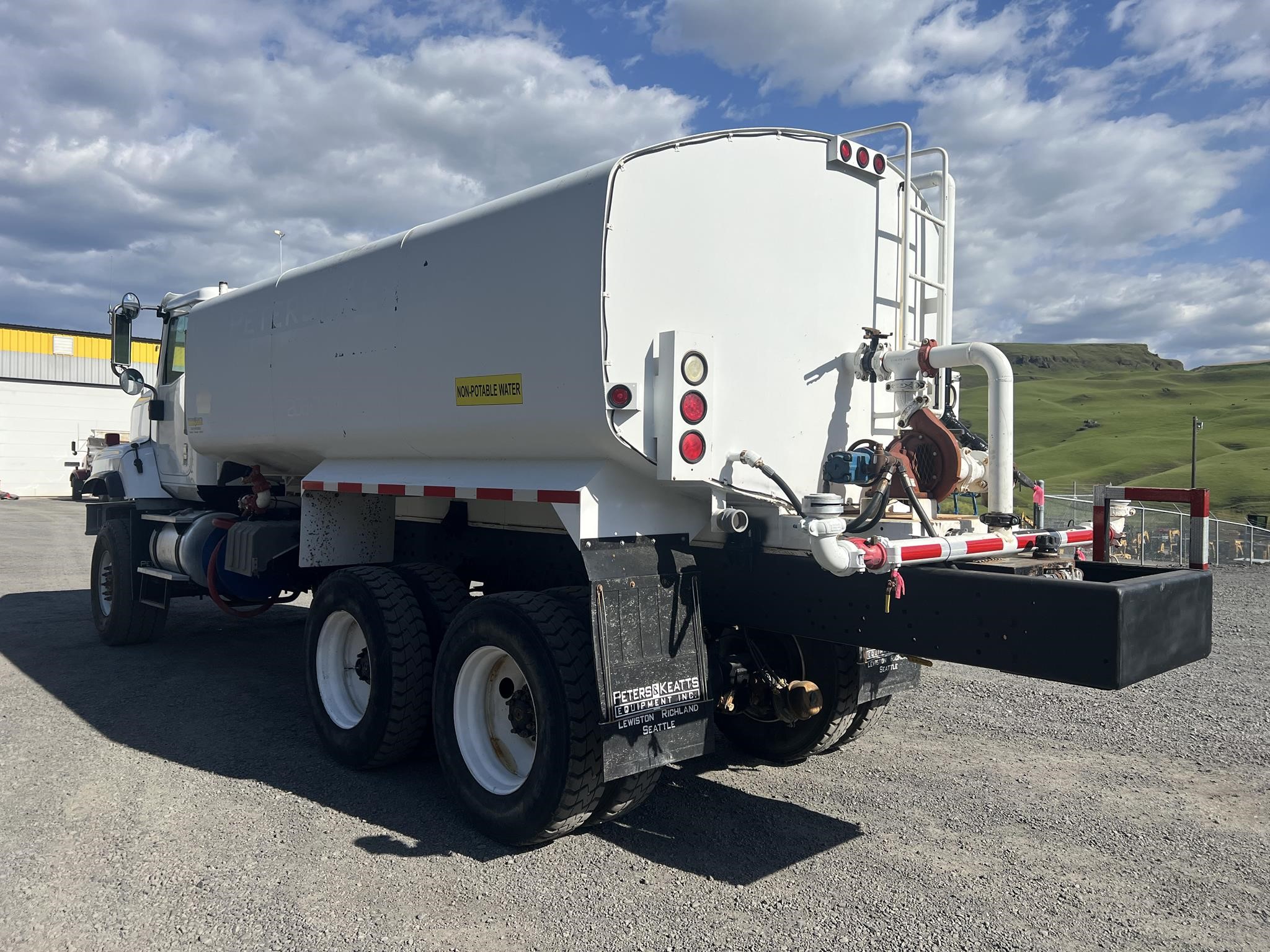 2002 INTERNATIONAL PAYSTAR 5600 2002 INTERNATIONAL PAYSTAR 5600 - image 3 of 6