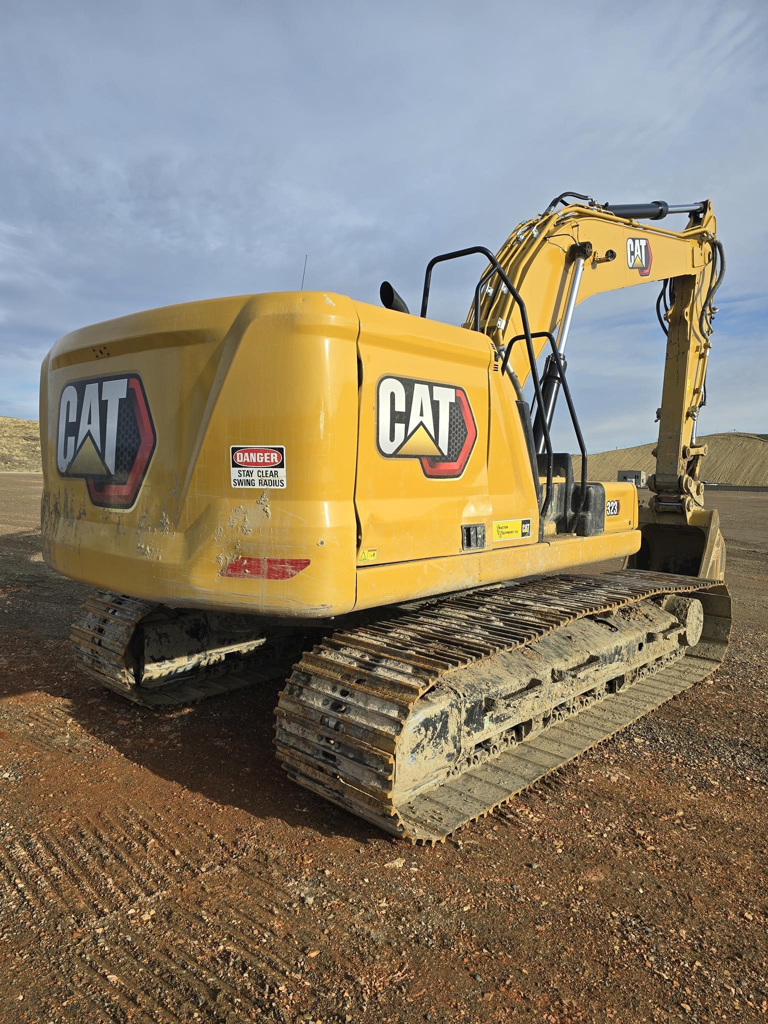 2023 CATERPILLAR 323 2023 CATERPILLAR 323 - image 4 of 5