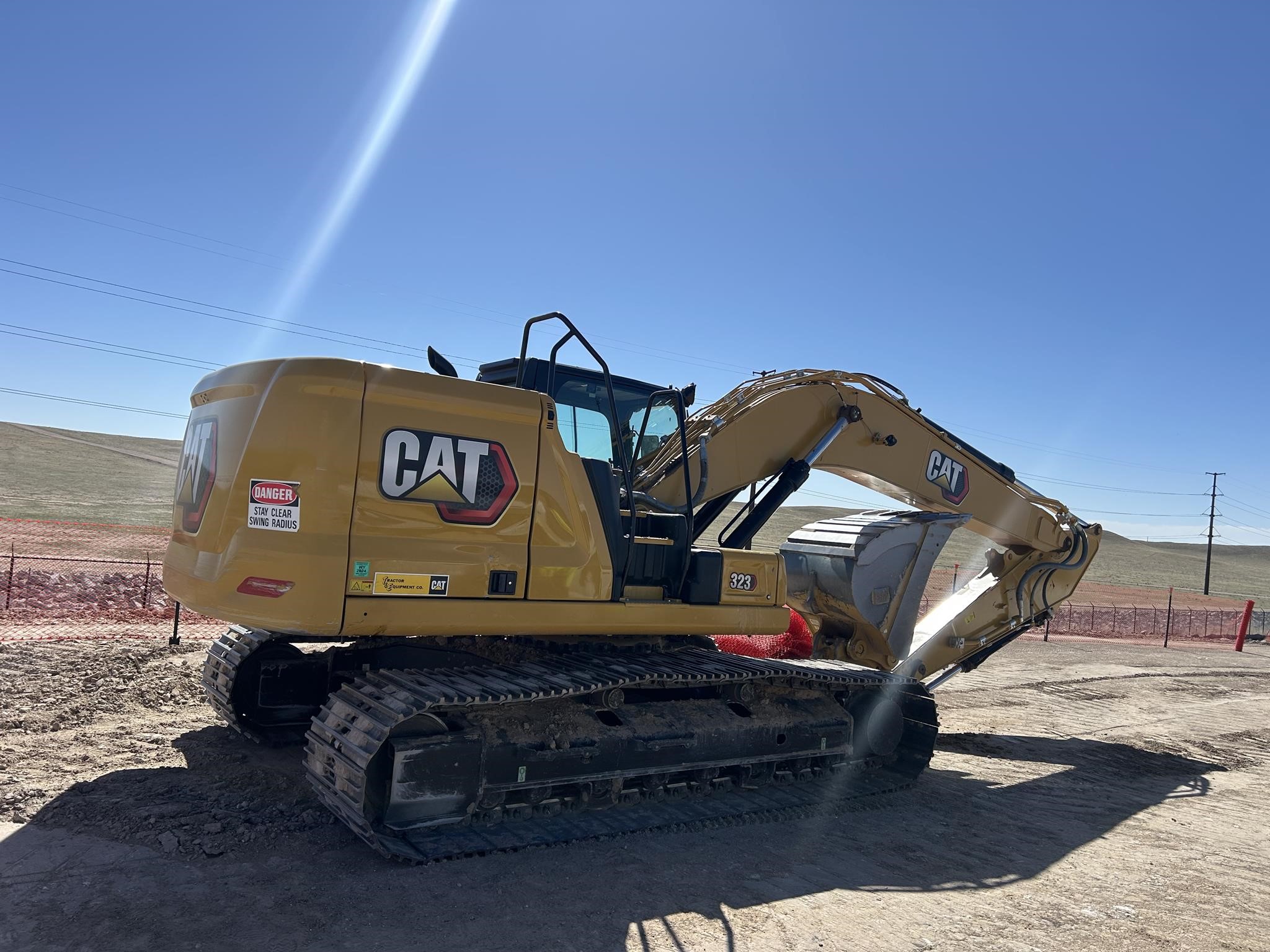 2023 CATERPILLAR 323 2023 CATERPILLAR 323 - image 4 of 6