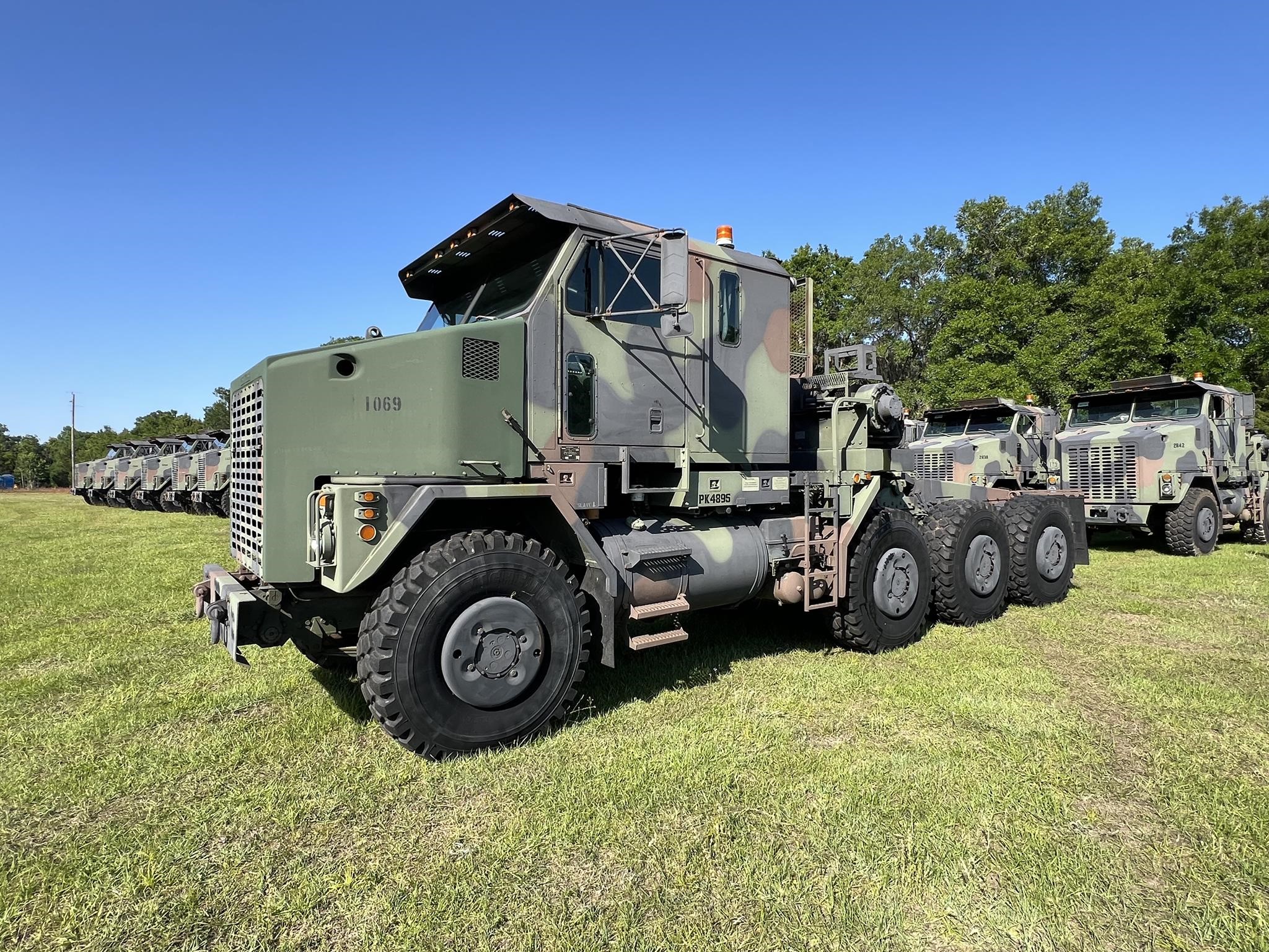 2007 OSHKOSH M1070 2007 OSHKOSH M1070 - image 1 of 6