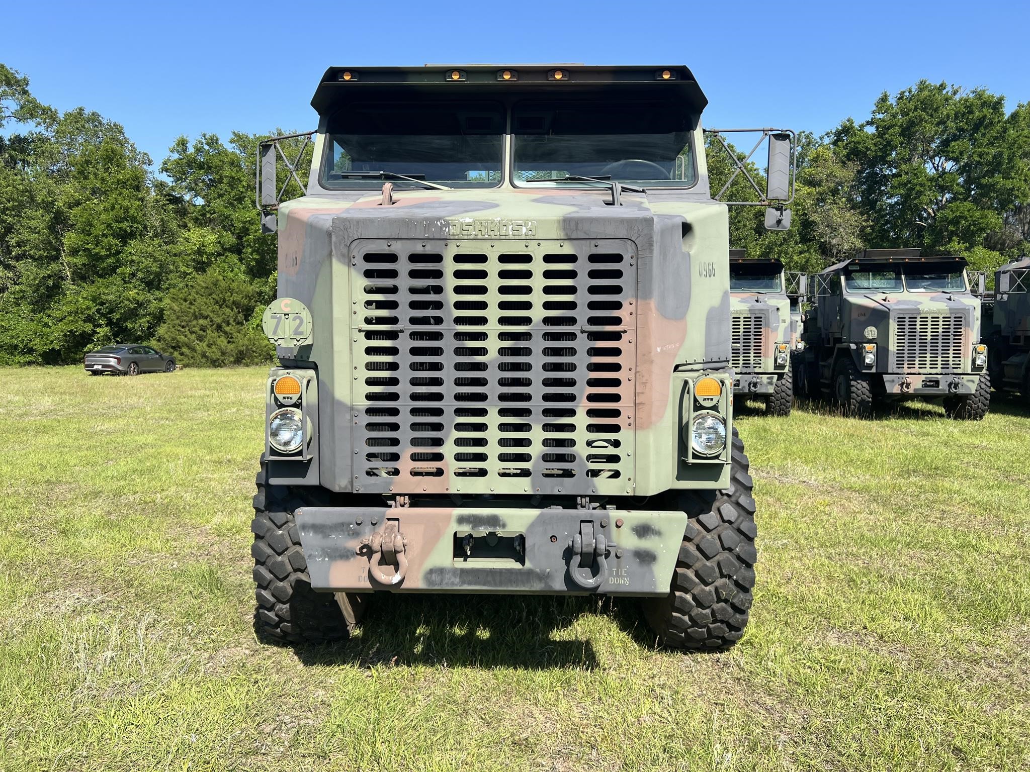 1993 OSHKOSH M1070 1993 OSHKOSH M1070 - image 2 of 6