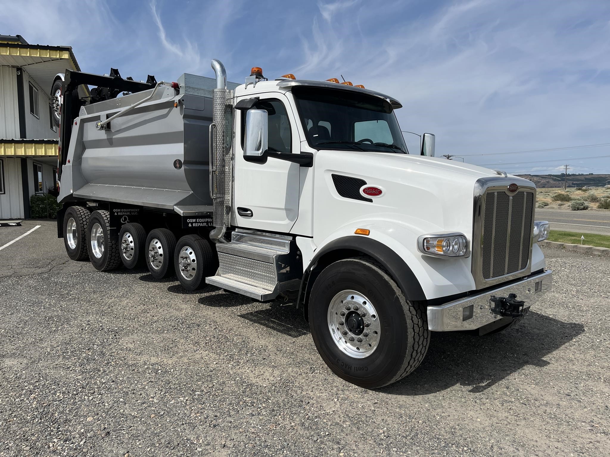 2025 PETERBILT 567 2025 PETERBILT 567 - image 3 of 6