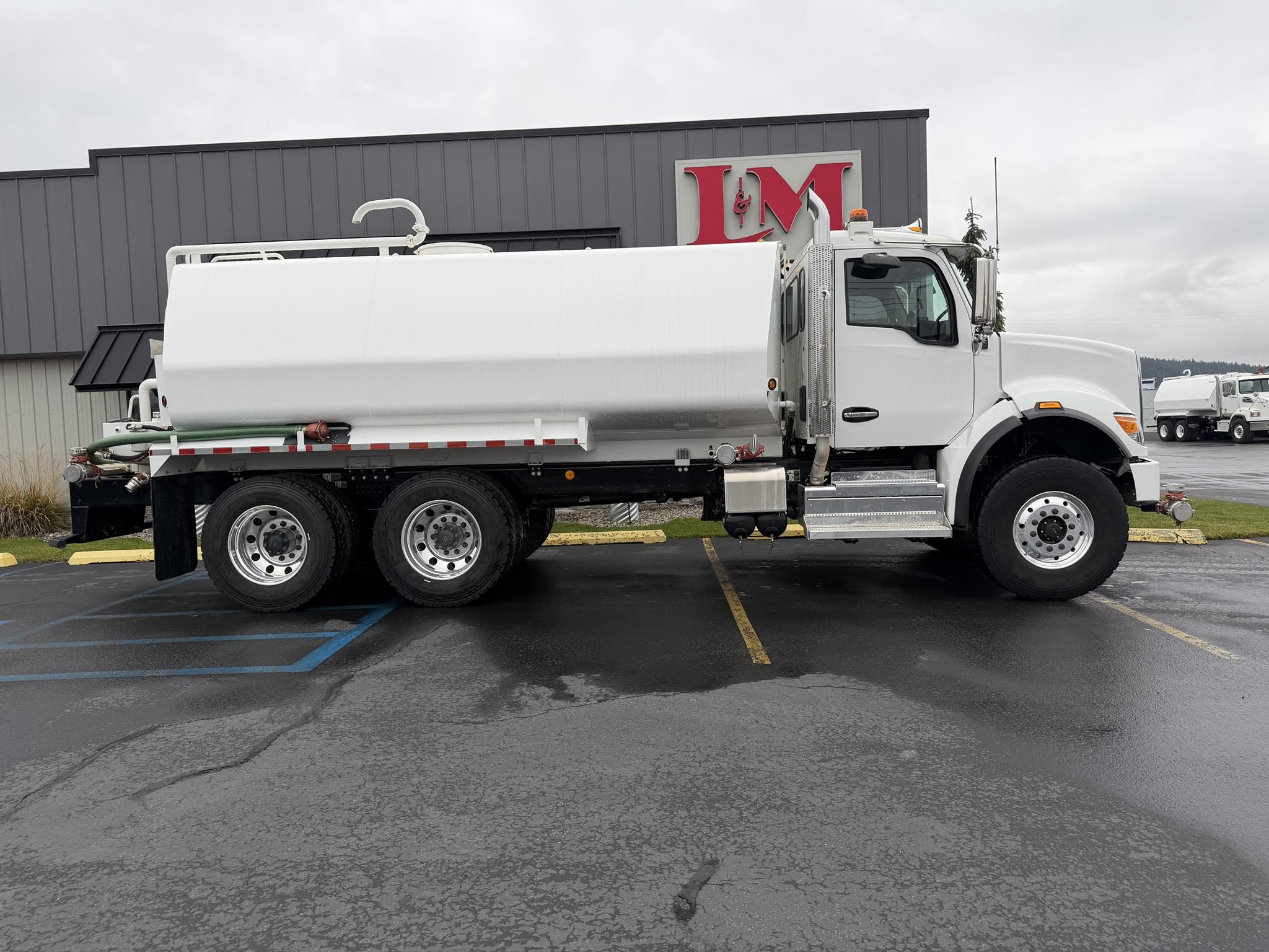 2025 KENWORTH T480 2025 KENWORTH T480 - image 2 of 6