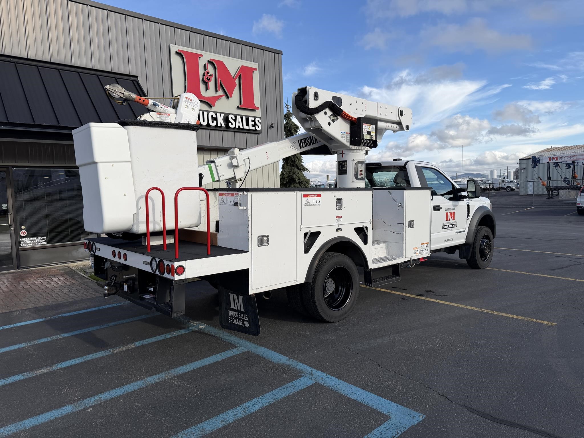 2021 VERSALIFT VST40I - image 3 of 6