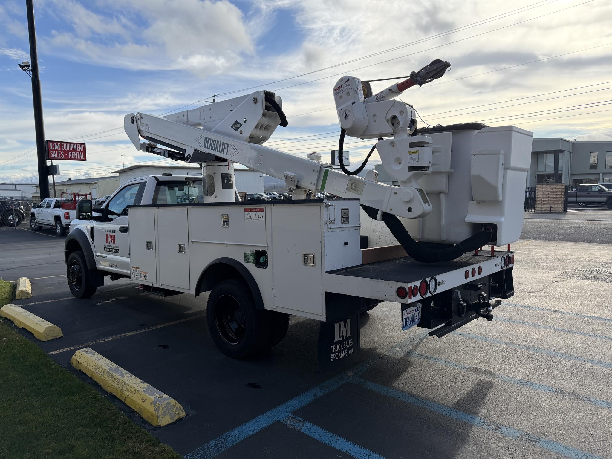 2021 VERSALIFT VST40I - image 5 of 6