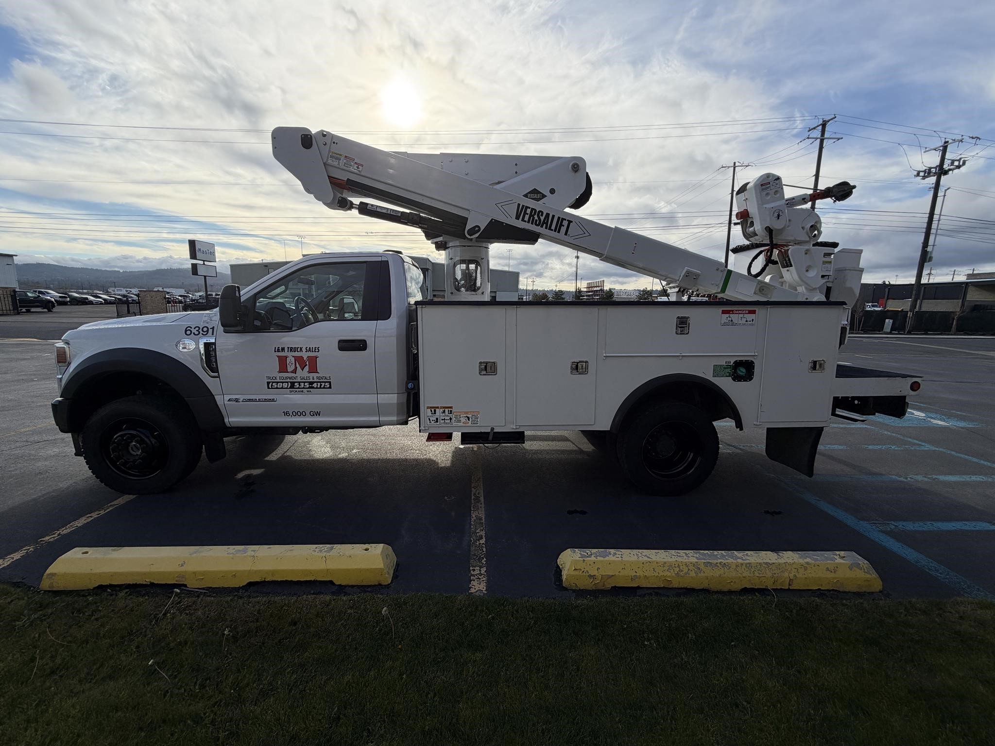 2021 VERSALIFT VST40I - image 6 of 6