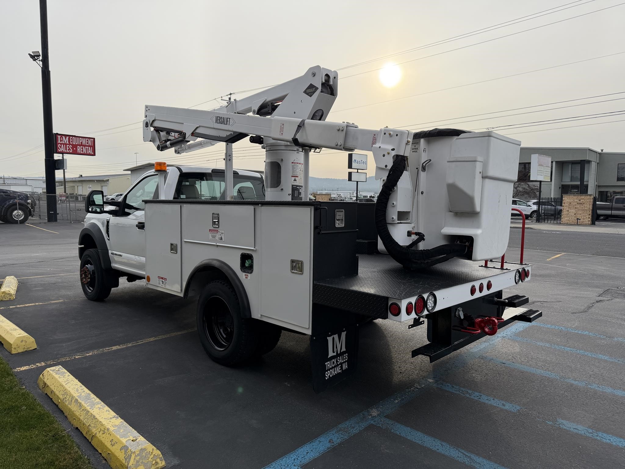 2019 VERSALIFT SST40EIH-01 - image 5 of 6