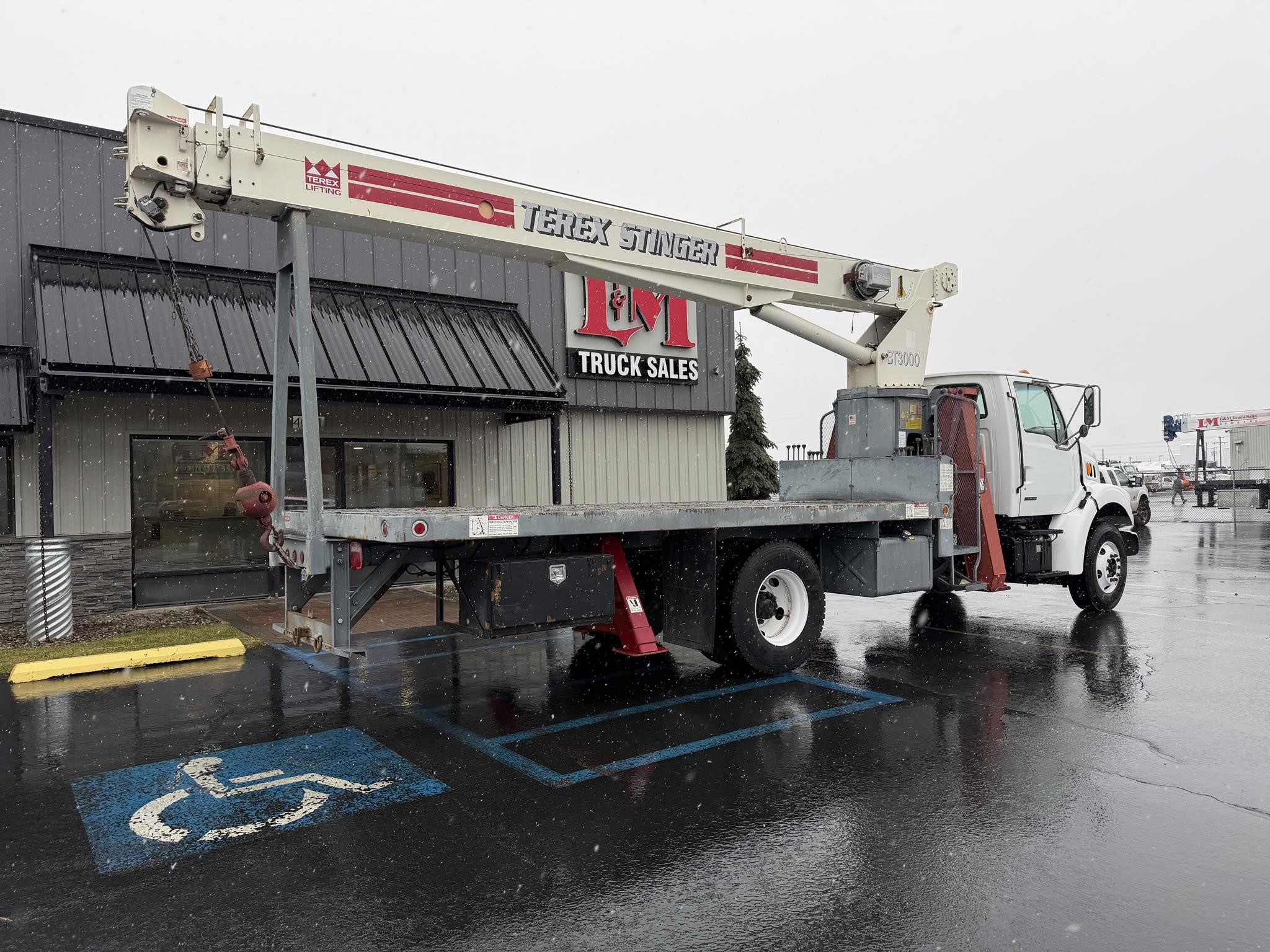 2000 TEREX BT3063 - image 3 of 6