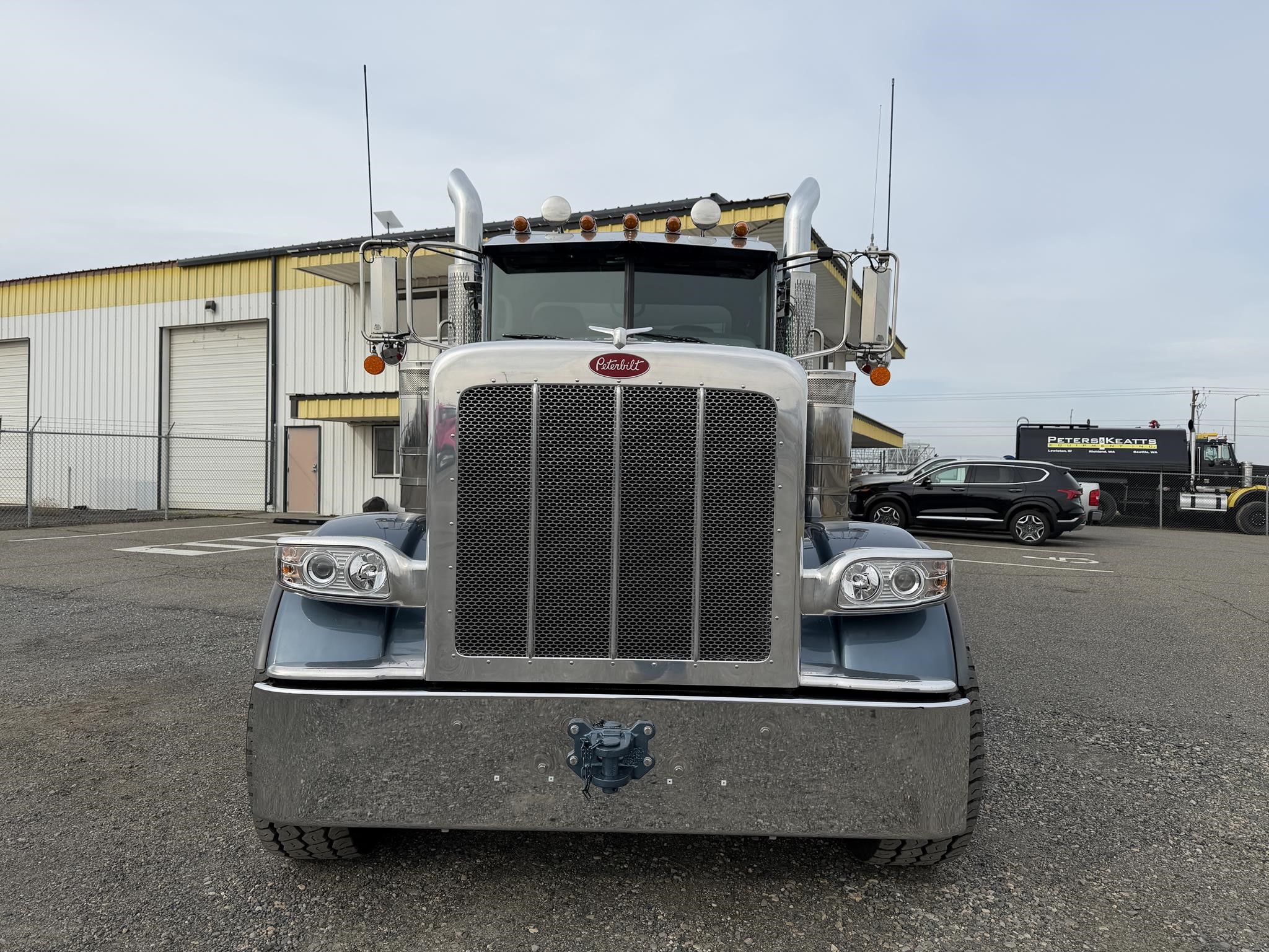 2024 PETERBILT 389 - image 2 of 6
