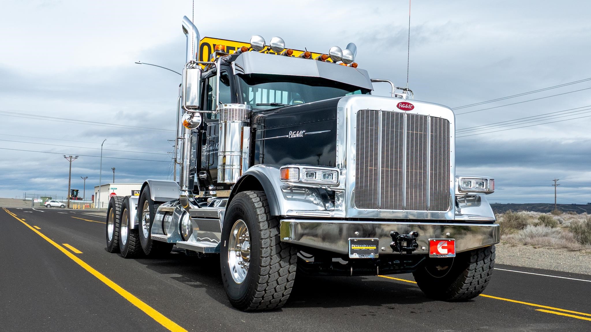 2027 PETERBILT 589 - image 5 of 6