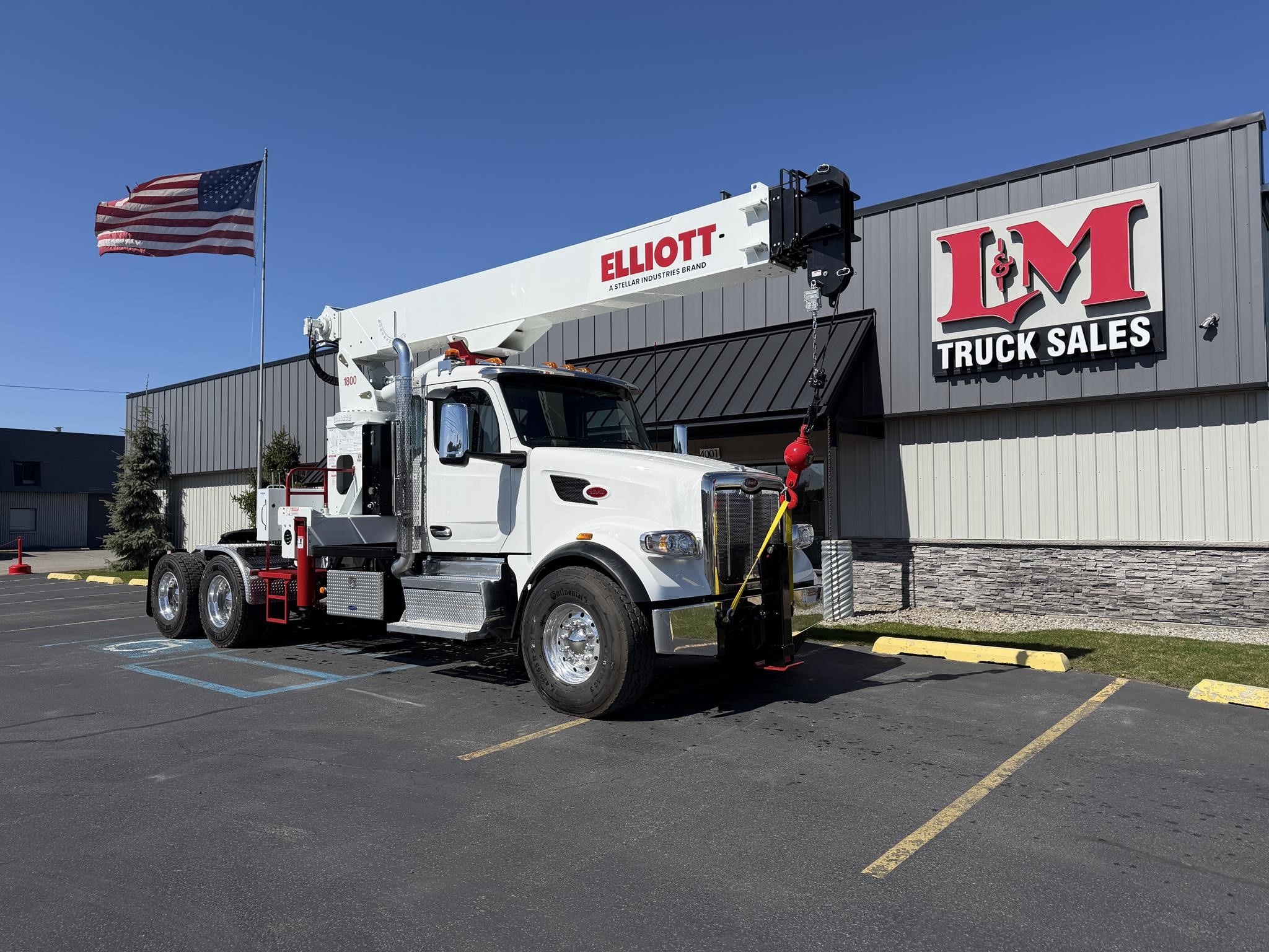 2026 ELLIOTT 1881 - image 1 of 6