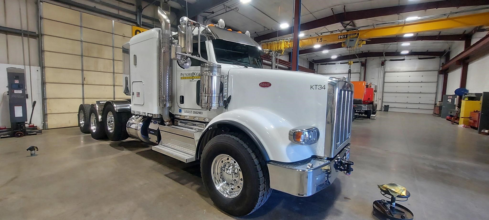 2023 PETERBILT 367 2023 PETERBILT 367 - image 3 of 6