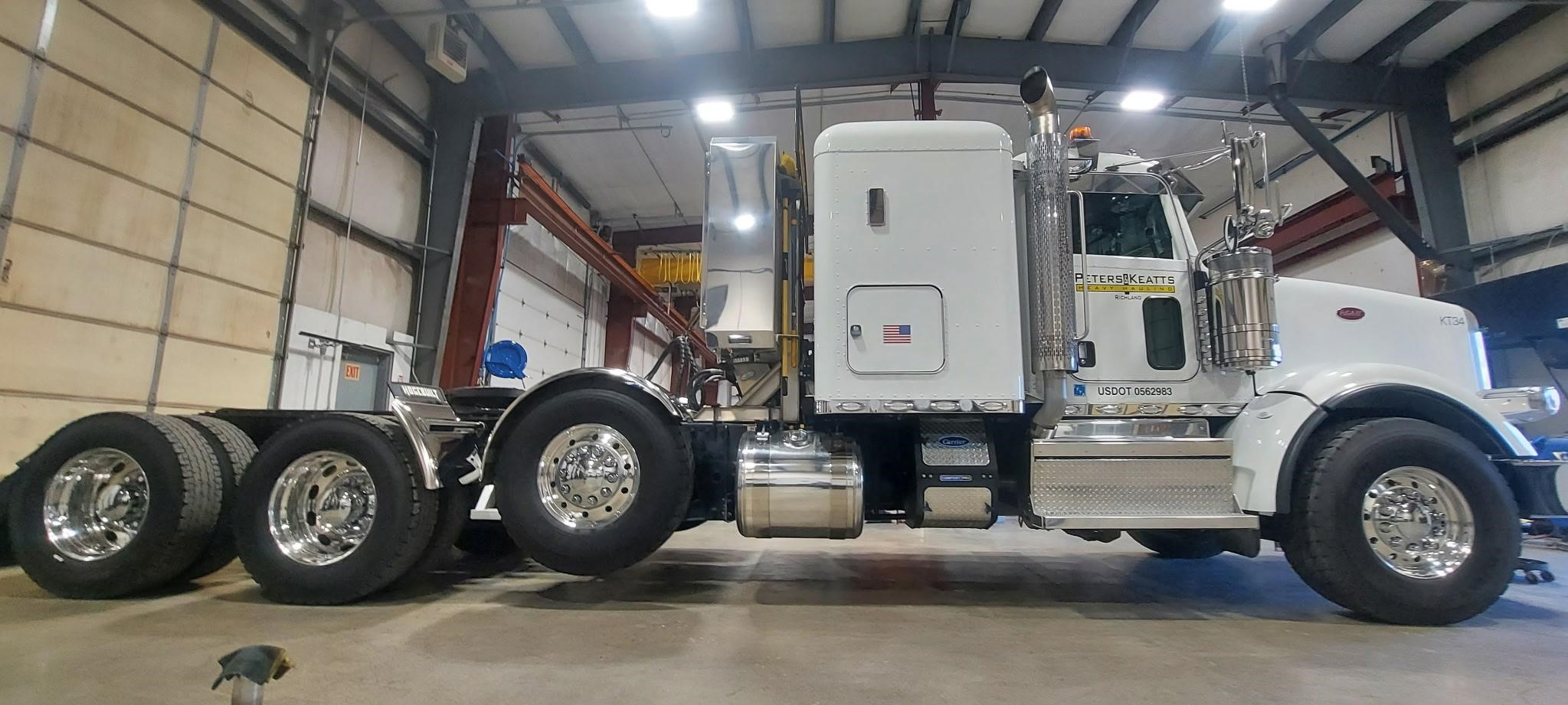 2023 PETERBILT 367 2023 PETERBILT 367 - image 4 of 6