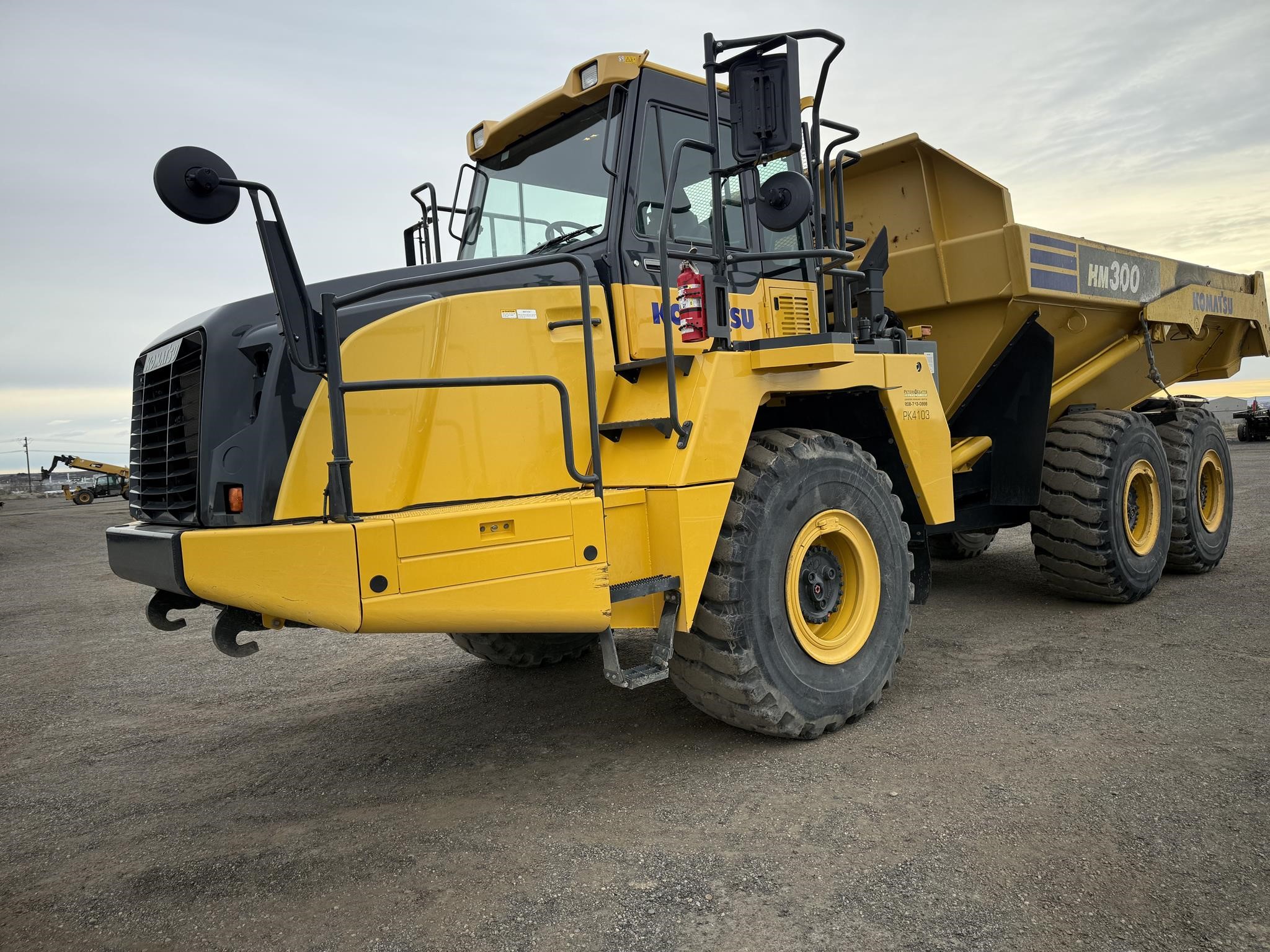 2022 KOMATSU HM300-5 - image 1 of 6