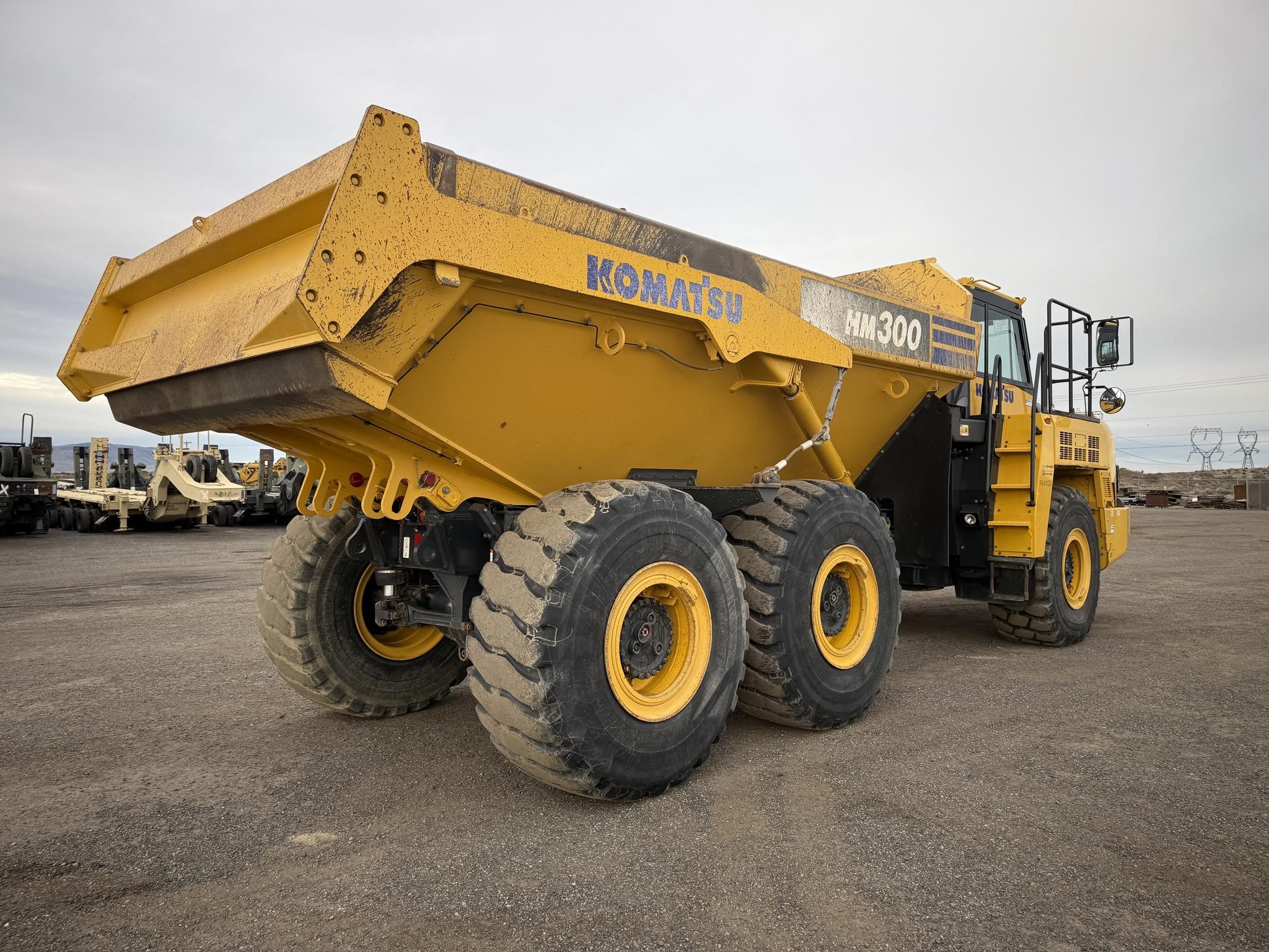 2022 KOMATSU HM300-5 - image 5 of 6