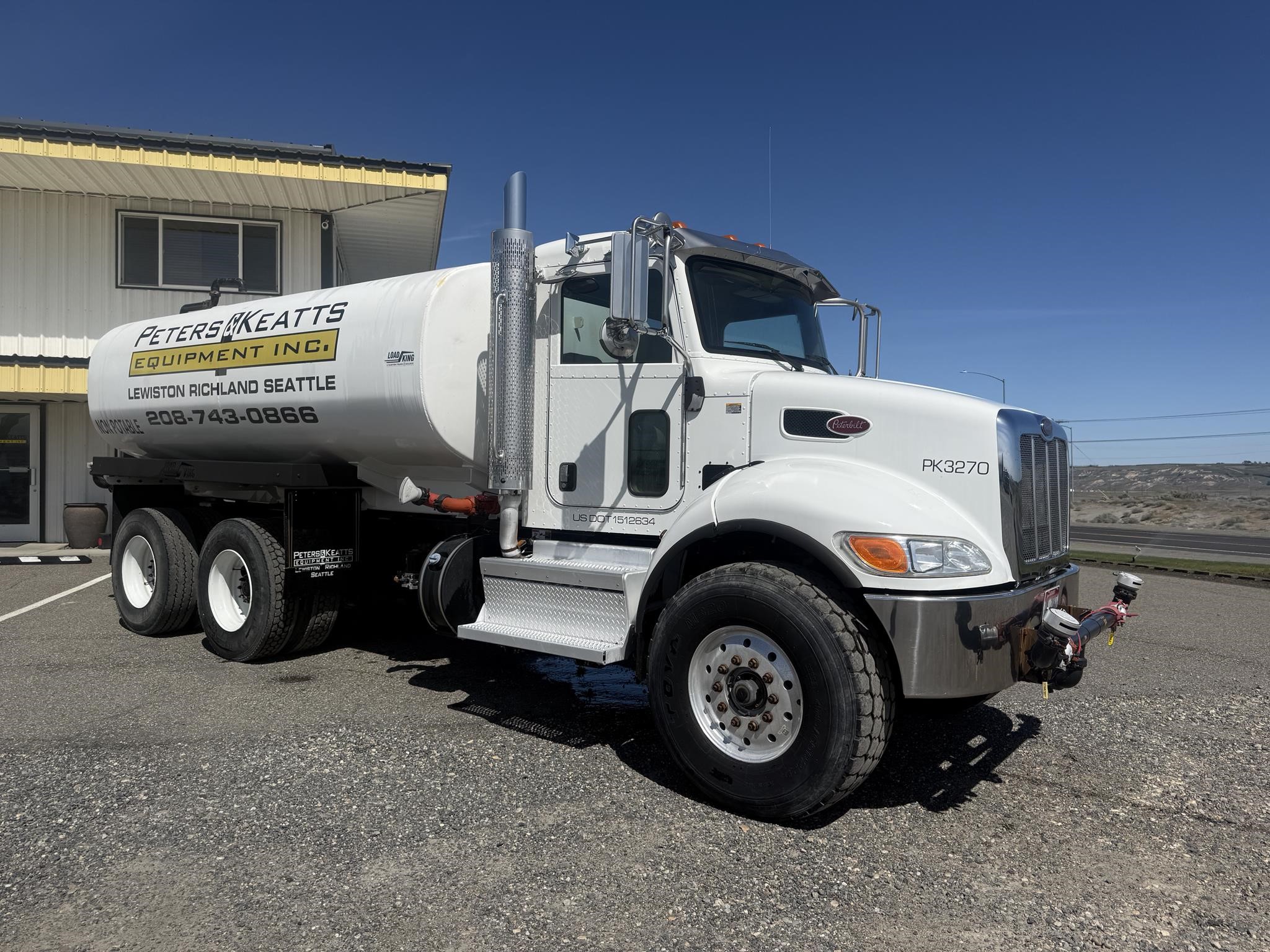 2019 PETERBILT 348 - image 2 of 6
