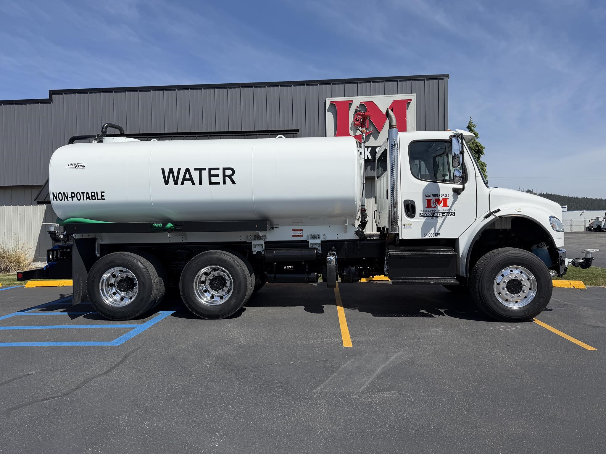 2016 FREIGHTLINER BUSINESS CLASS M2 106 - image 2 of 6