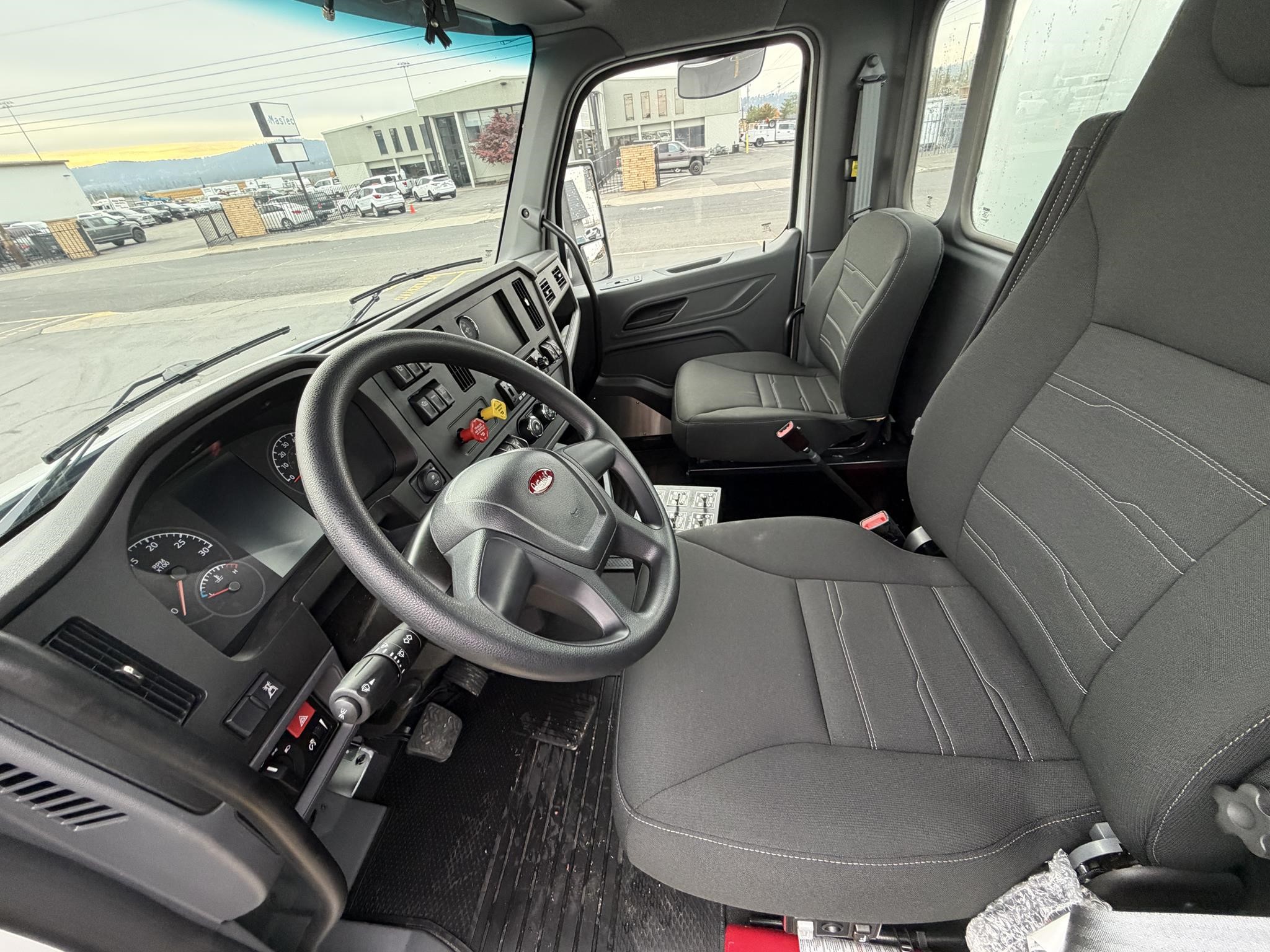 2025 PETERBILT 548 2025 PETERBILT 548 - image 6 of 6