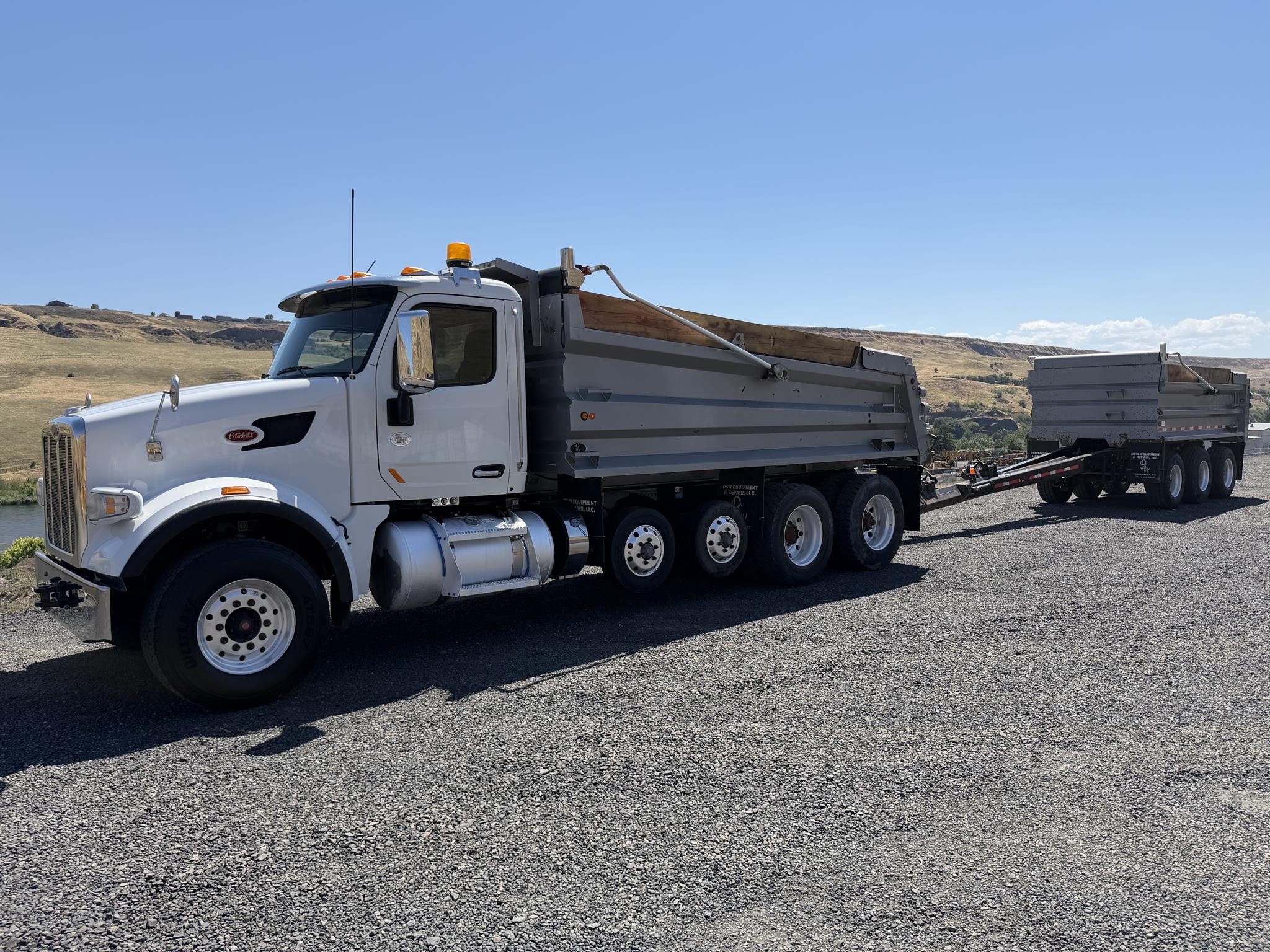 2020 PETERBILT 567 - image 1 of 6
