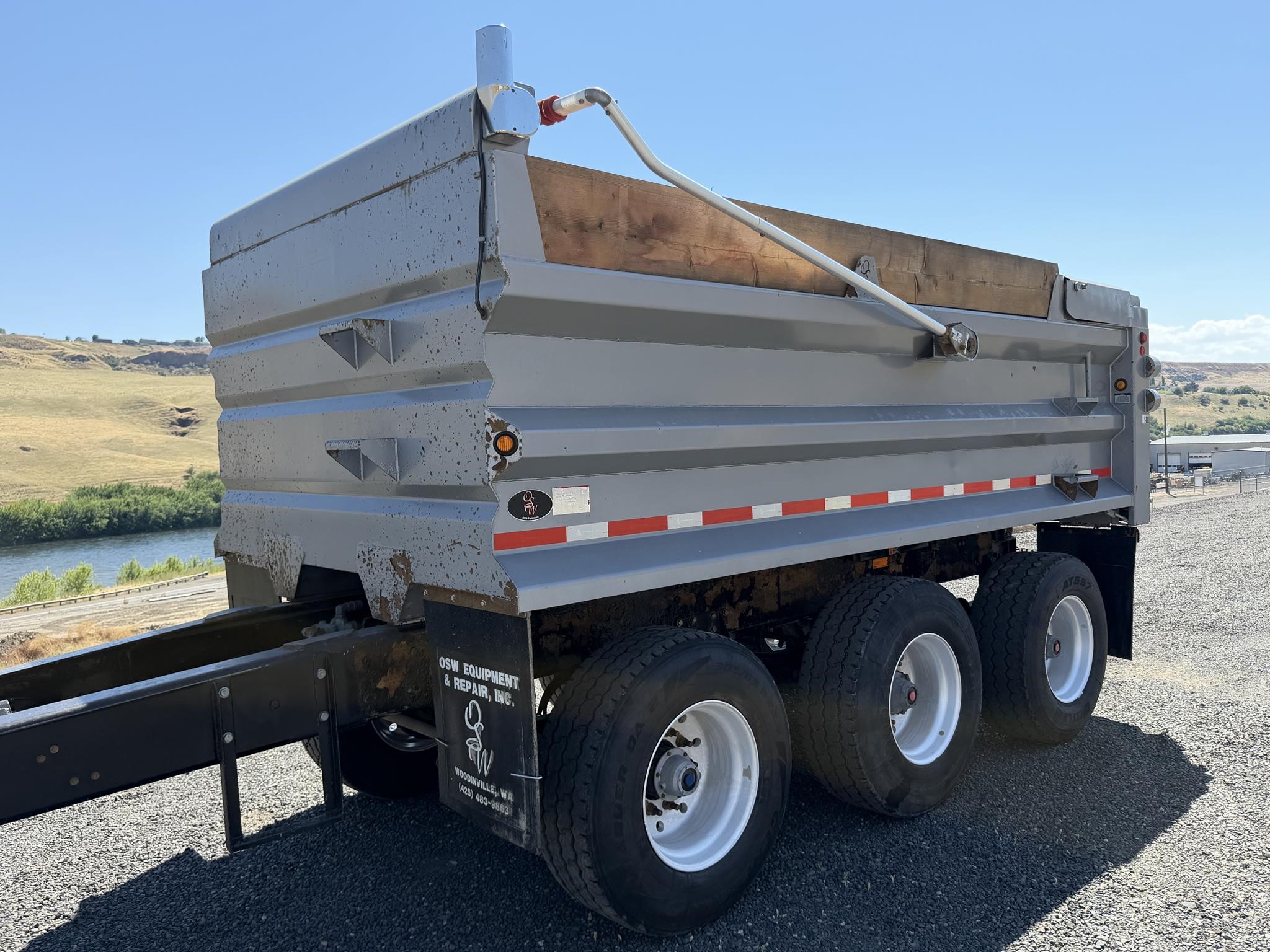 2020 PETERBILT 567 - image 4 of 6
