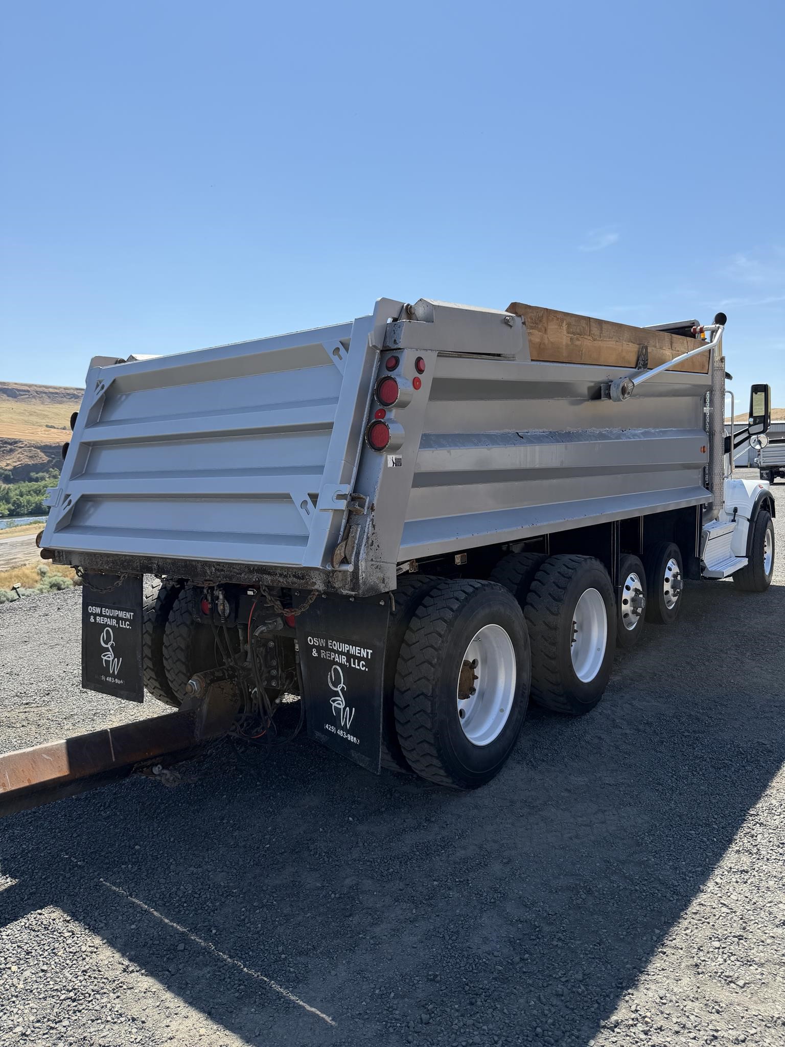 2020 PETERBILT 567 - image 4 of 6