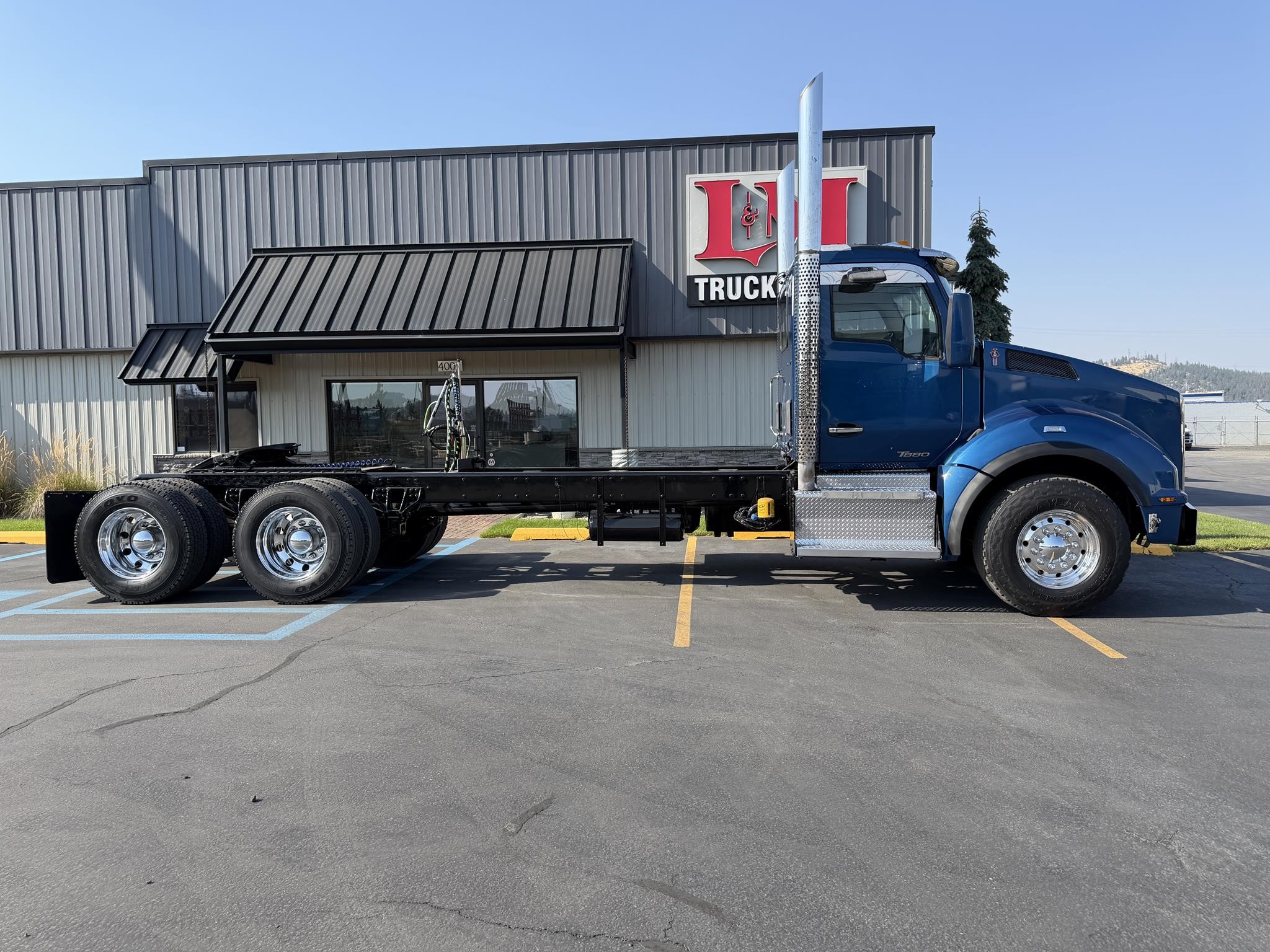 2016 KENWORTH T880 2016 KENWORTH T880 - image 2 of 6