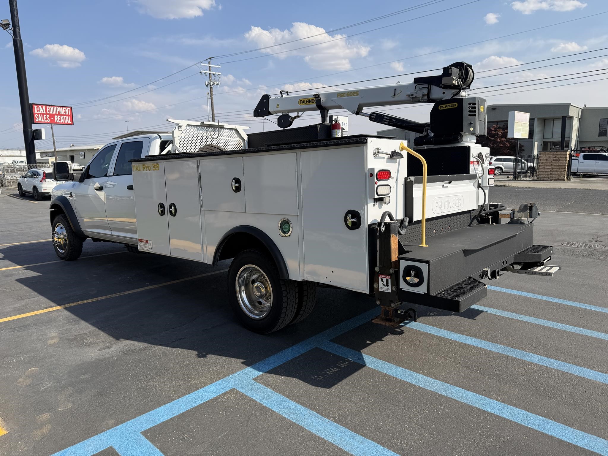 2024 RAM 5500 HD 2024 RAM 5500 HD - image 5 of 6