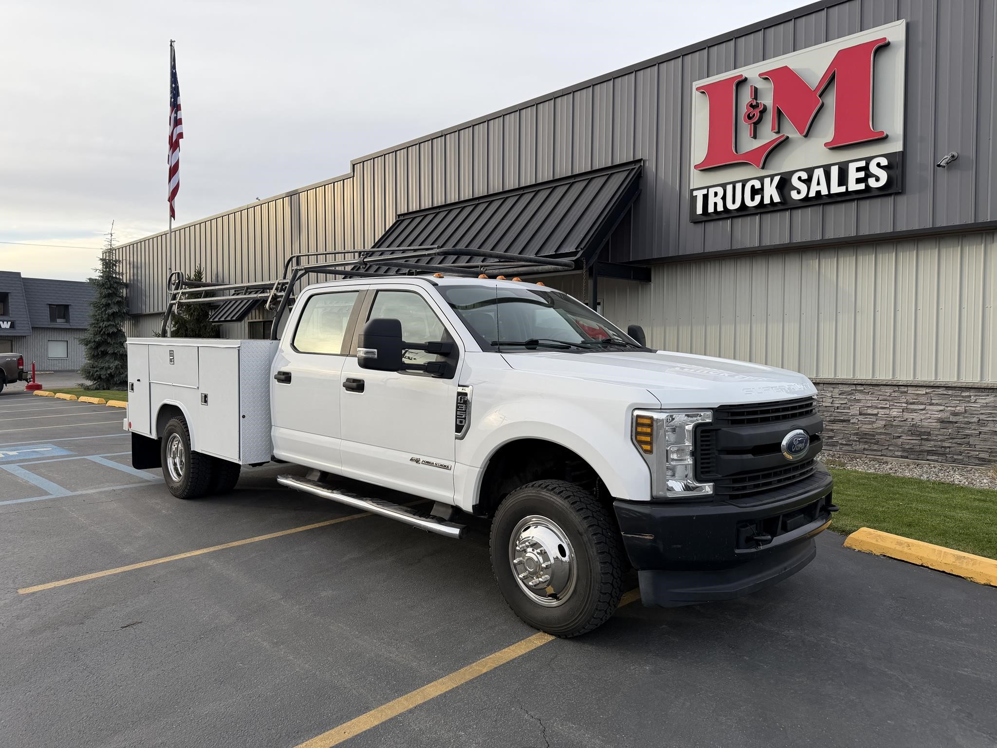 2019 FORD F350 2019 FORD F350 - image 1 of 6