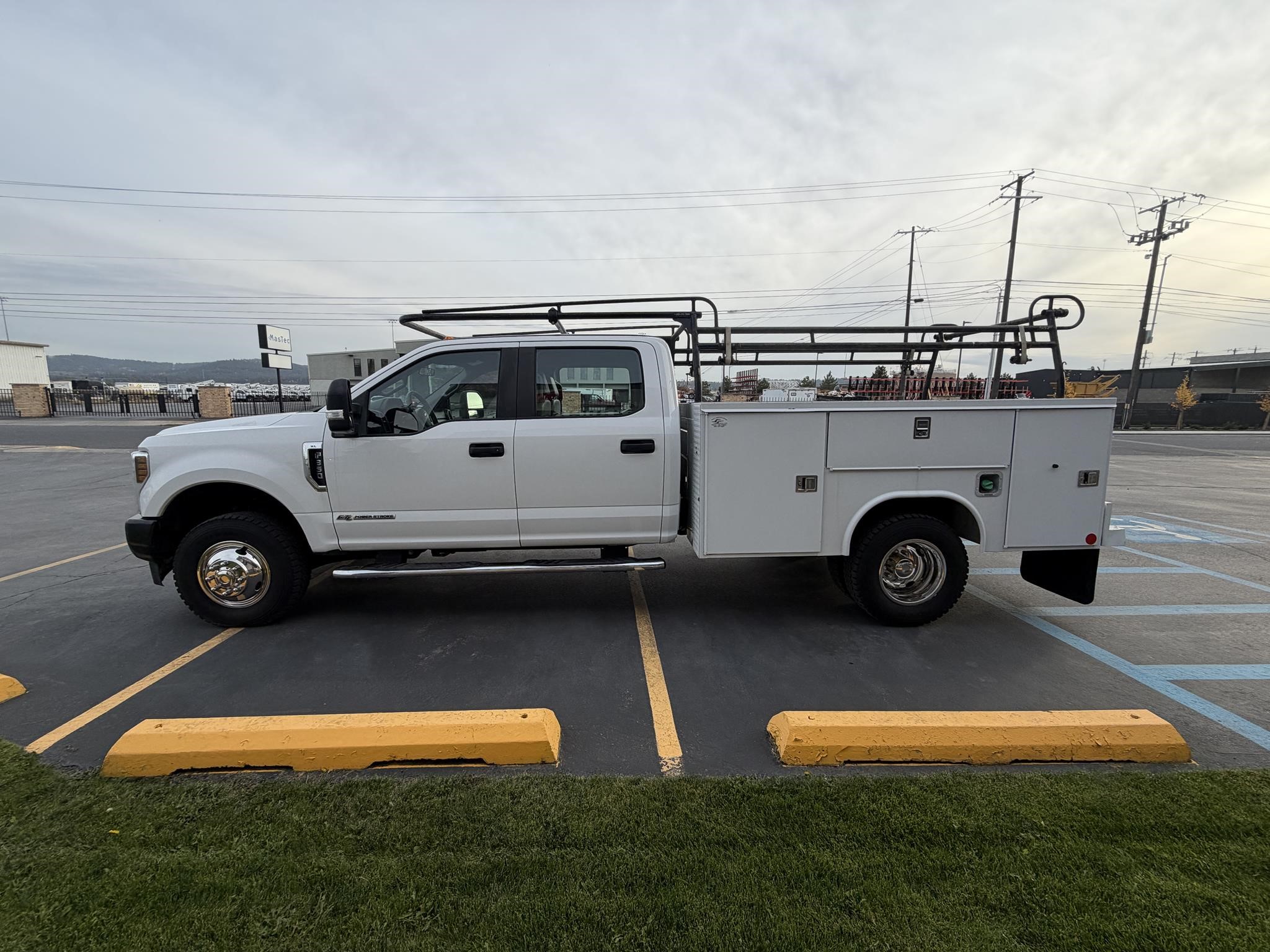 2019 FORD F350 2019 FORD F350 - image 6 of 6