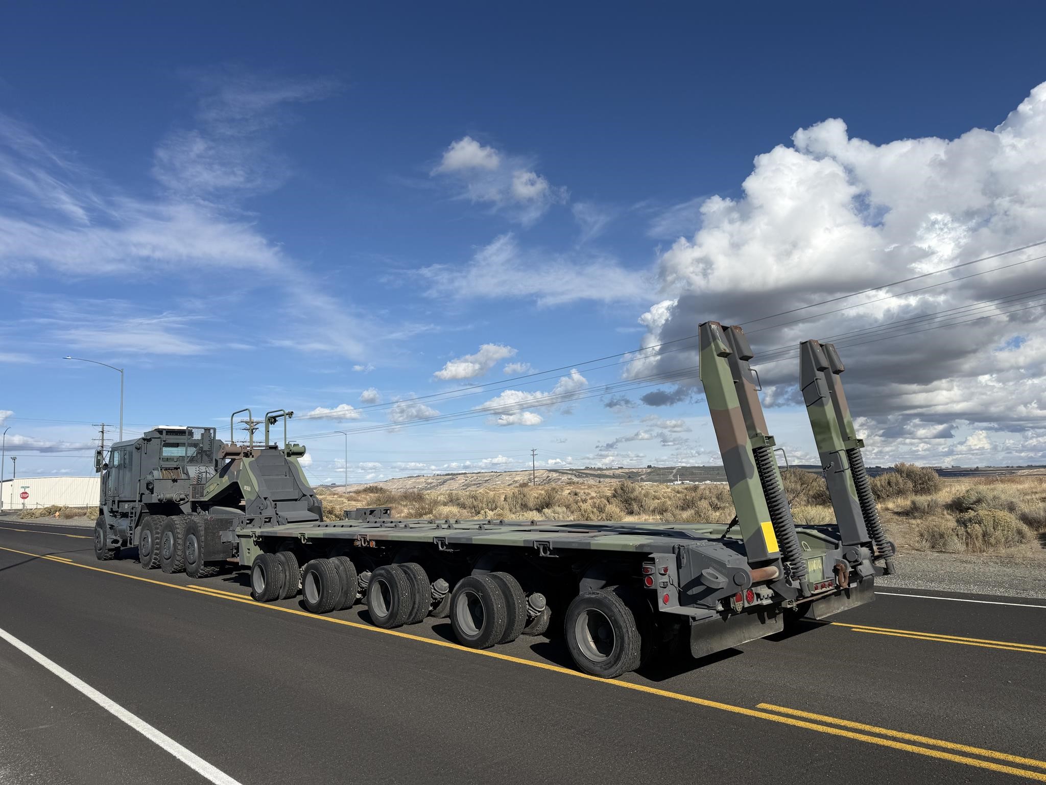 2014 OSHKOSH M1070 11055384869 2014 OSHKOSH M1070 11055384869